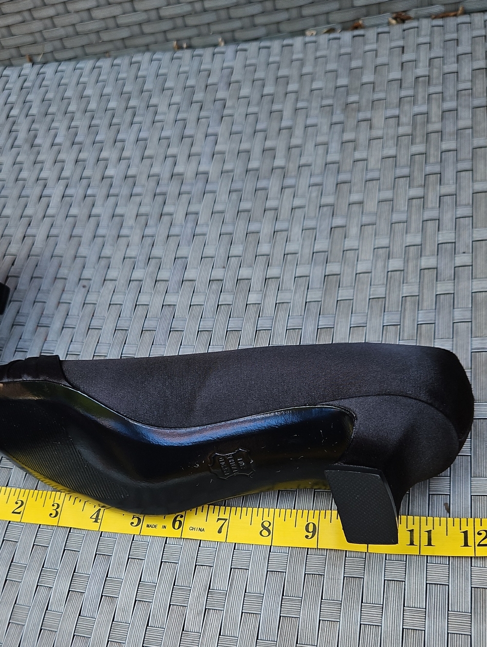 easy street Alive 5 Black Satin Pump with Rhinestone Accent Size 11 M - Picture 6 of 17